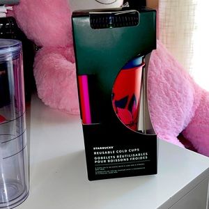 Reusable cold cups from Starbucks 5 cups 24 ounces